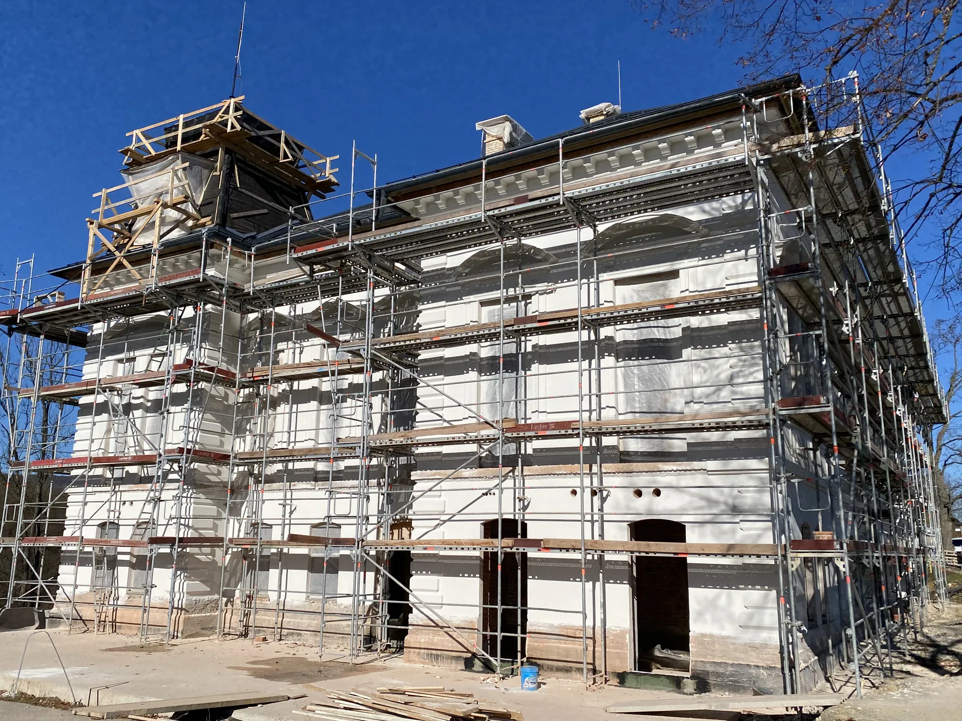 Déli oldal homlokzat